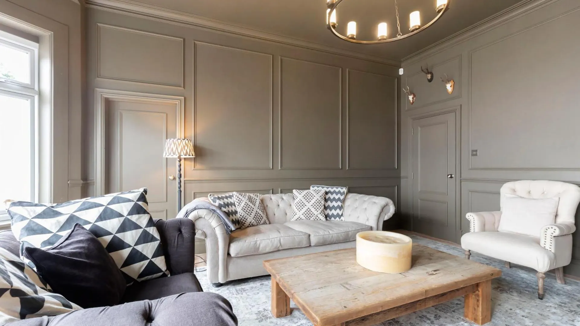 Villa Luxury 6 Bedroom Period Home With Sauna And Gym Cheltenham