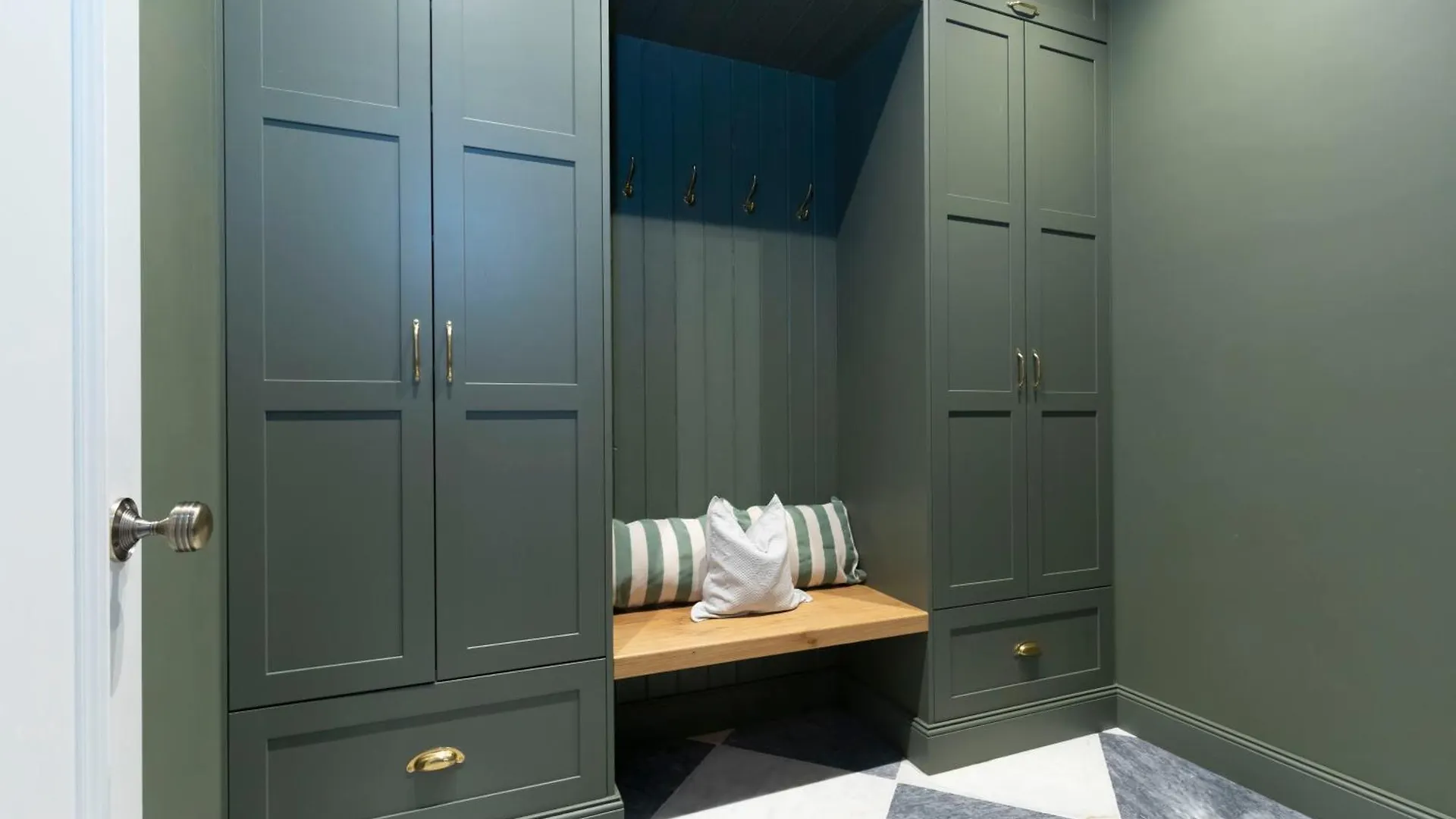 Villa Luxury 6 Bedroom Period Home With Sauna And Gym Cheltenham United Kingdom